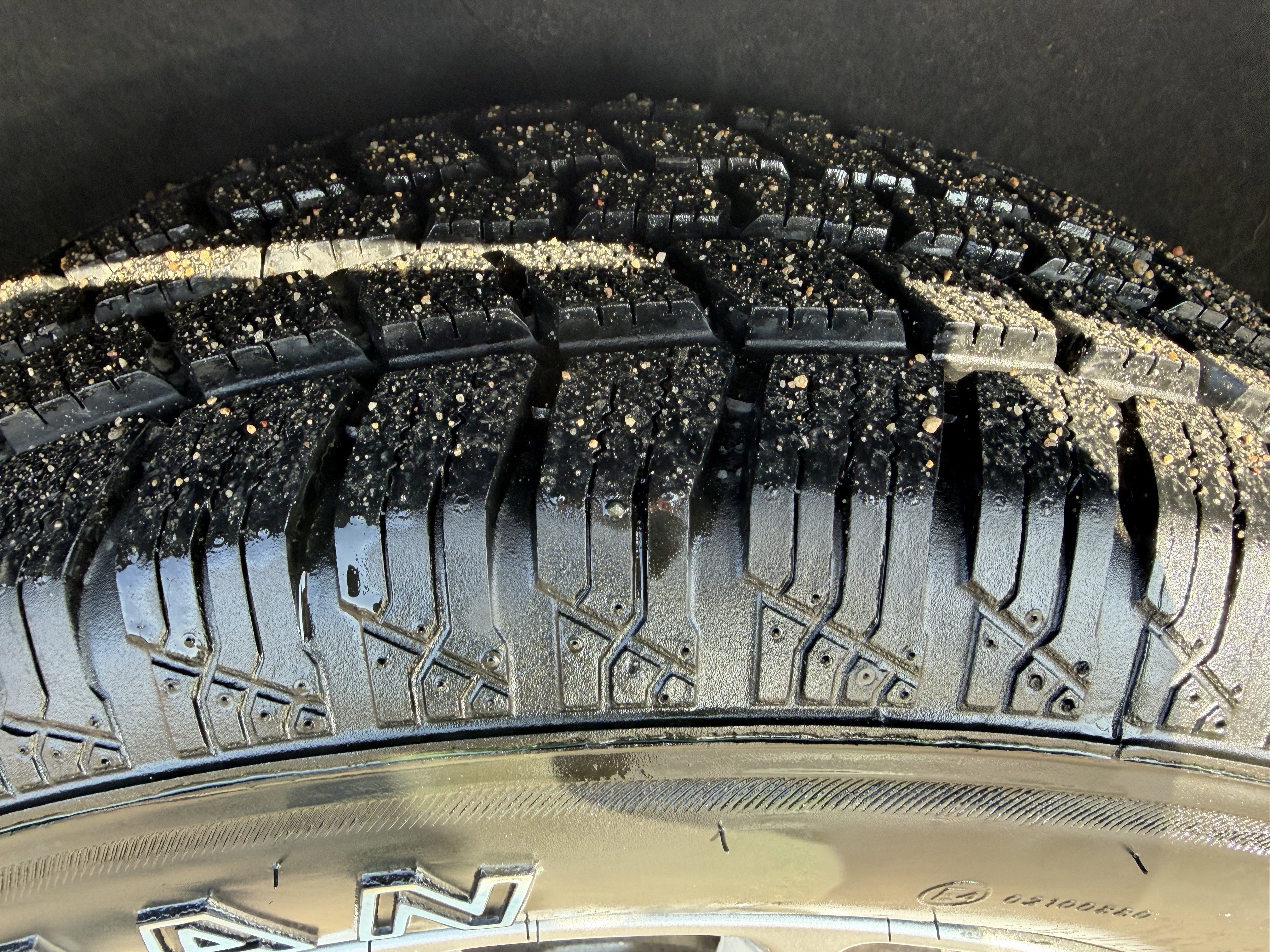 Used 2024 Chrysler Pacifica Touring-L image 21