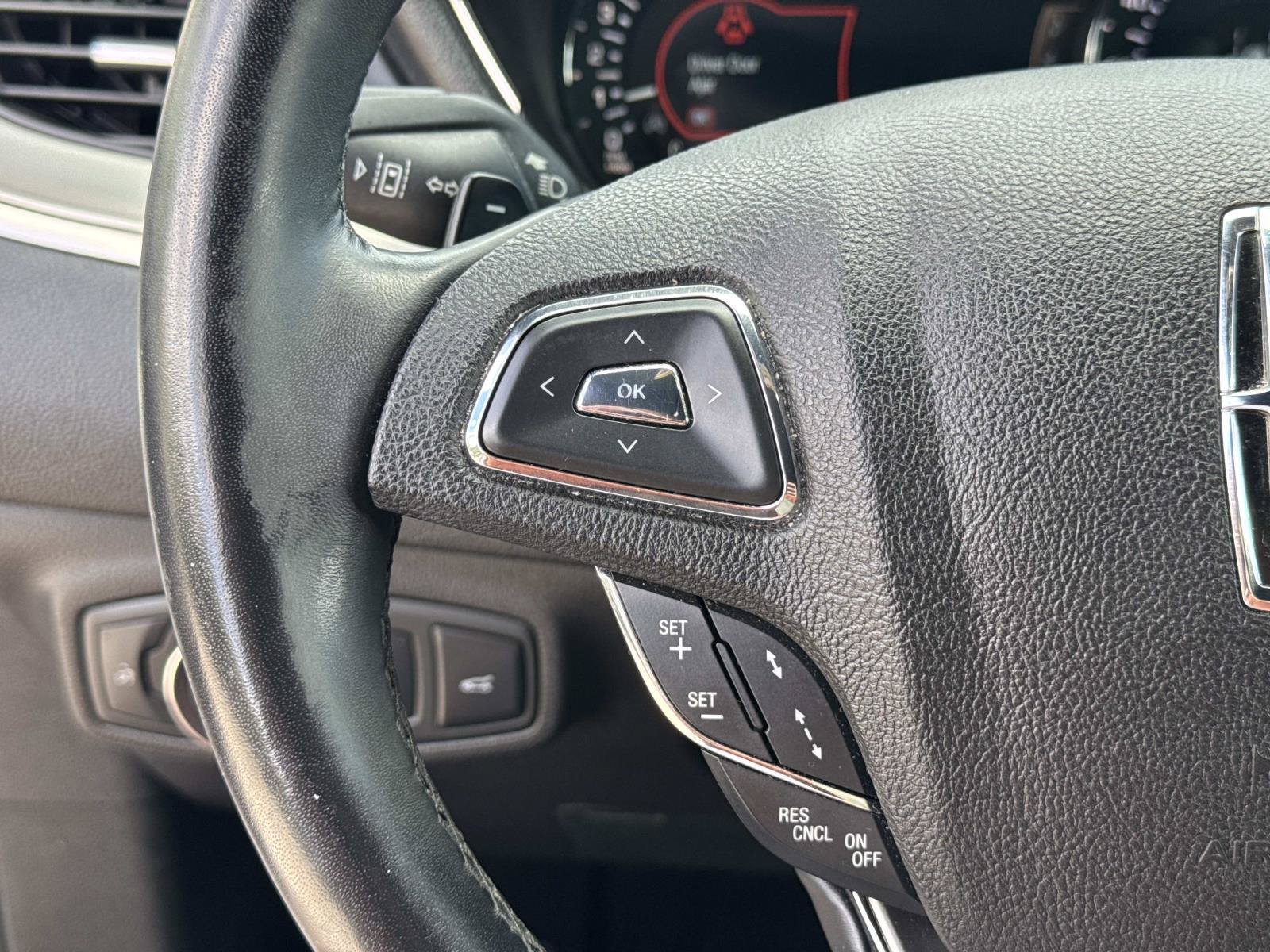 Used 2019 Lincoln MKC Reserve w/ MKC Technology Package FWD image 16