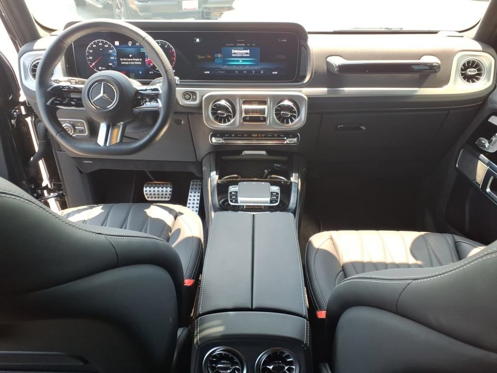 Used 2025 Mercedes-Benz G 550 image 30