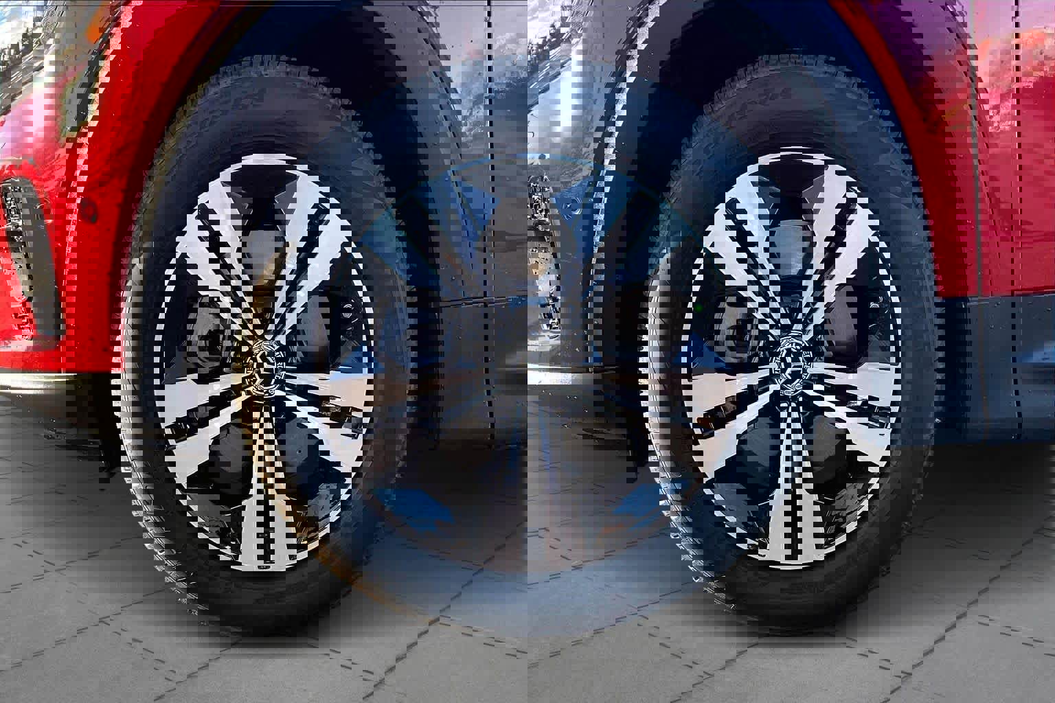 Used 2025 Mercedes-Benz GLB 250 image 11