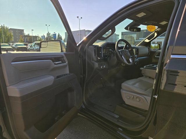 Used 2025 GMC Sierra 1500 SLT AWD/4WD image 24