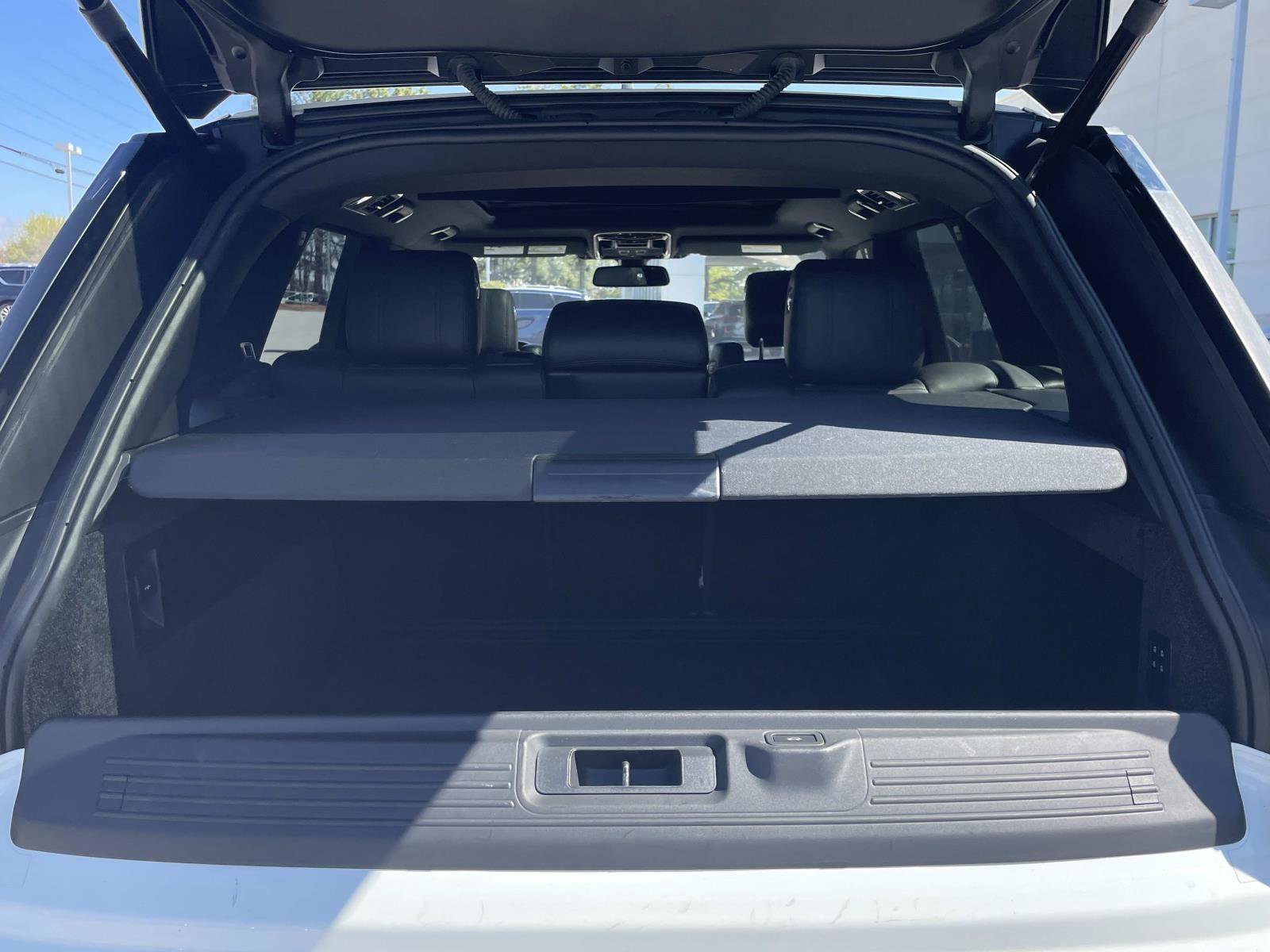 Used 2016 Land Rover Range Rover HSE image 8