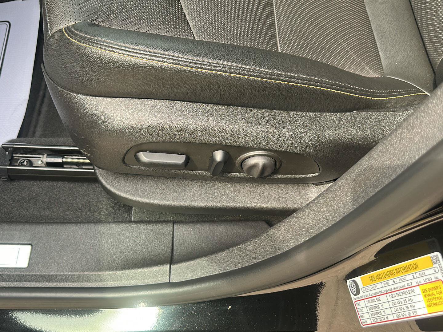 Used 2024 Chevrolet Equinox Premier FWD image 23