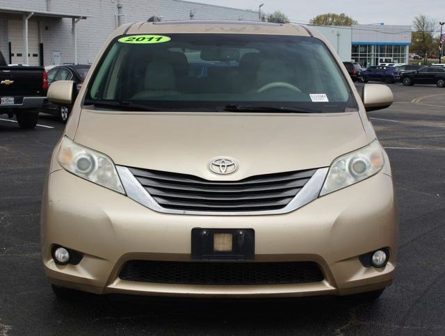 Used 2011 Toyota Sienna XLE w/ XLE Navigation Pkg FWD image 23