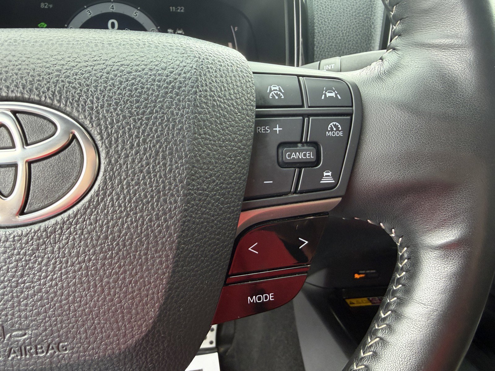 Used 2025 Toyota Camry SE w/ Convenience Package AWD/4WD image 16