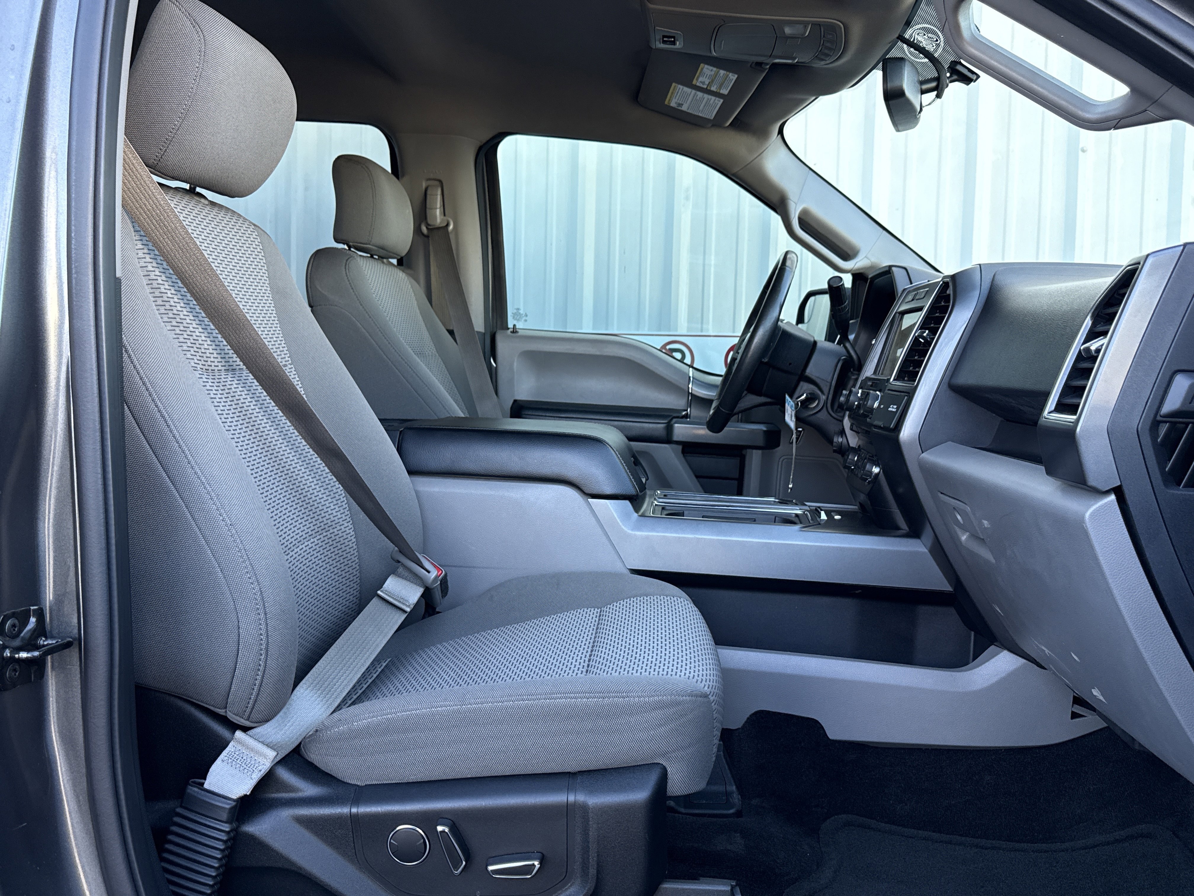 Used 2017 Ford F150 XLT w/ Equipment Group 302A Luxury image 41