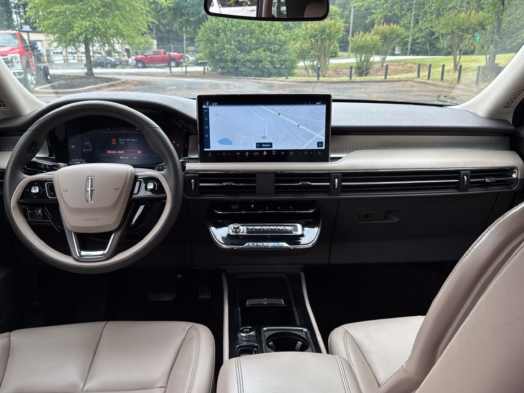 Certified 2023 Lincoln Corsair FWD image 12