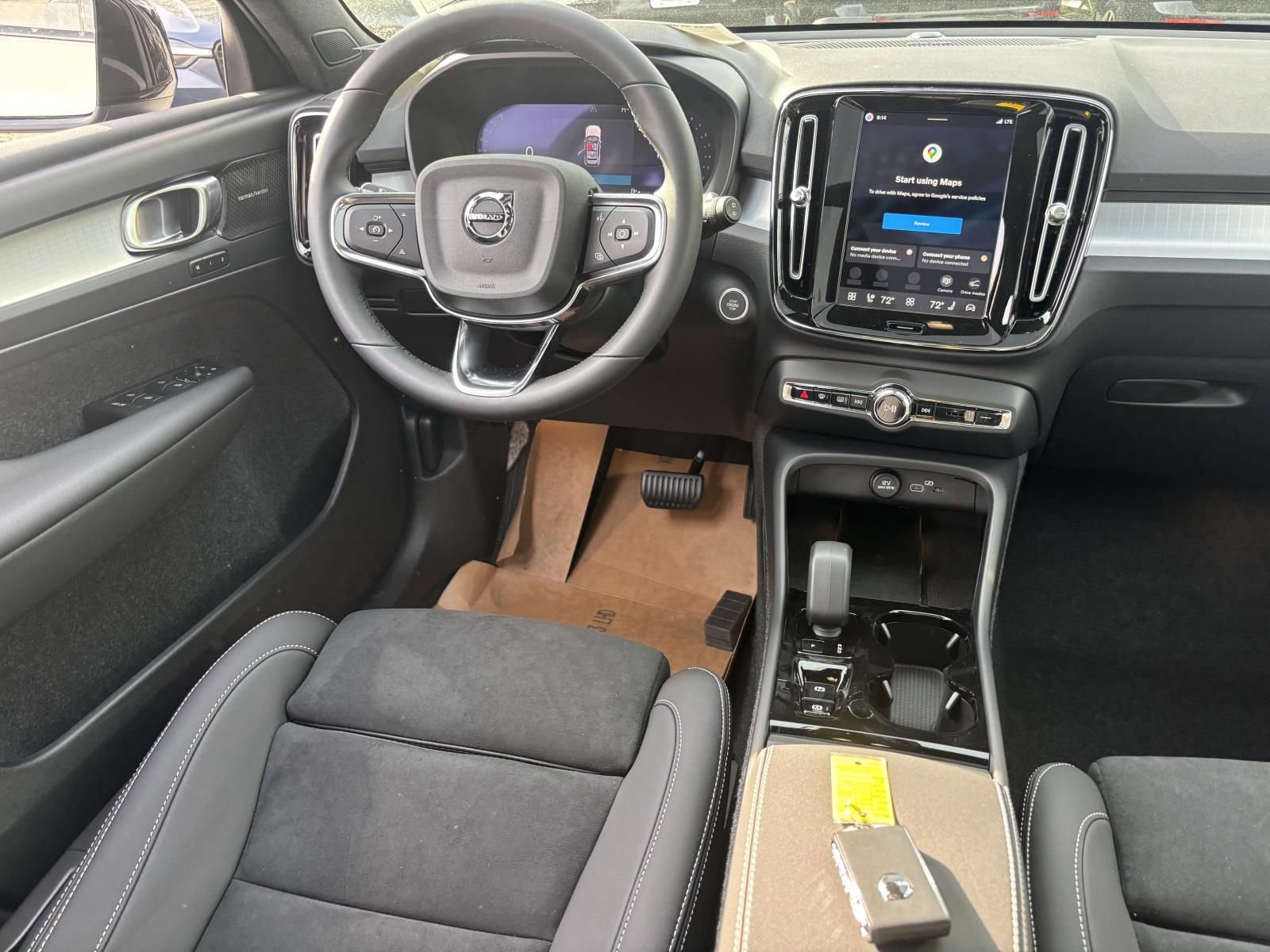 New 2026 Volvo XC40 B5 Ultra w/ Protection Package Premier AWD/4WD image 30
