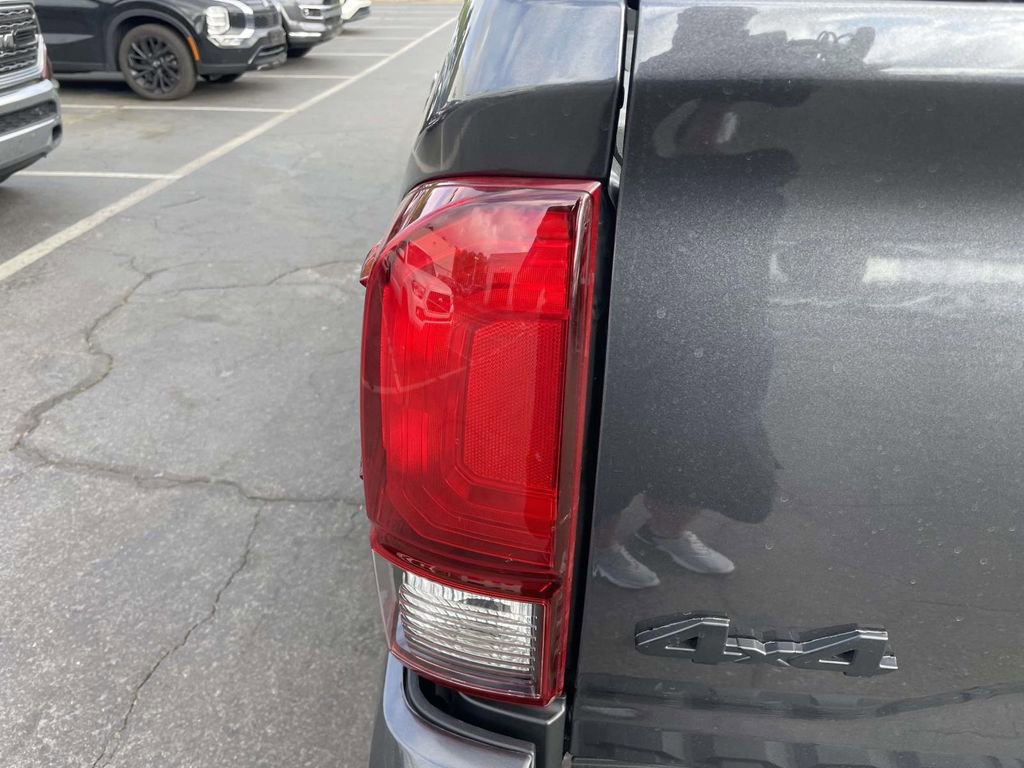 Used 2023 Toyota Tacoma w/ Trail Edition image 19