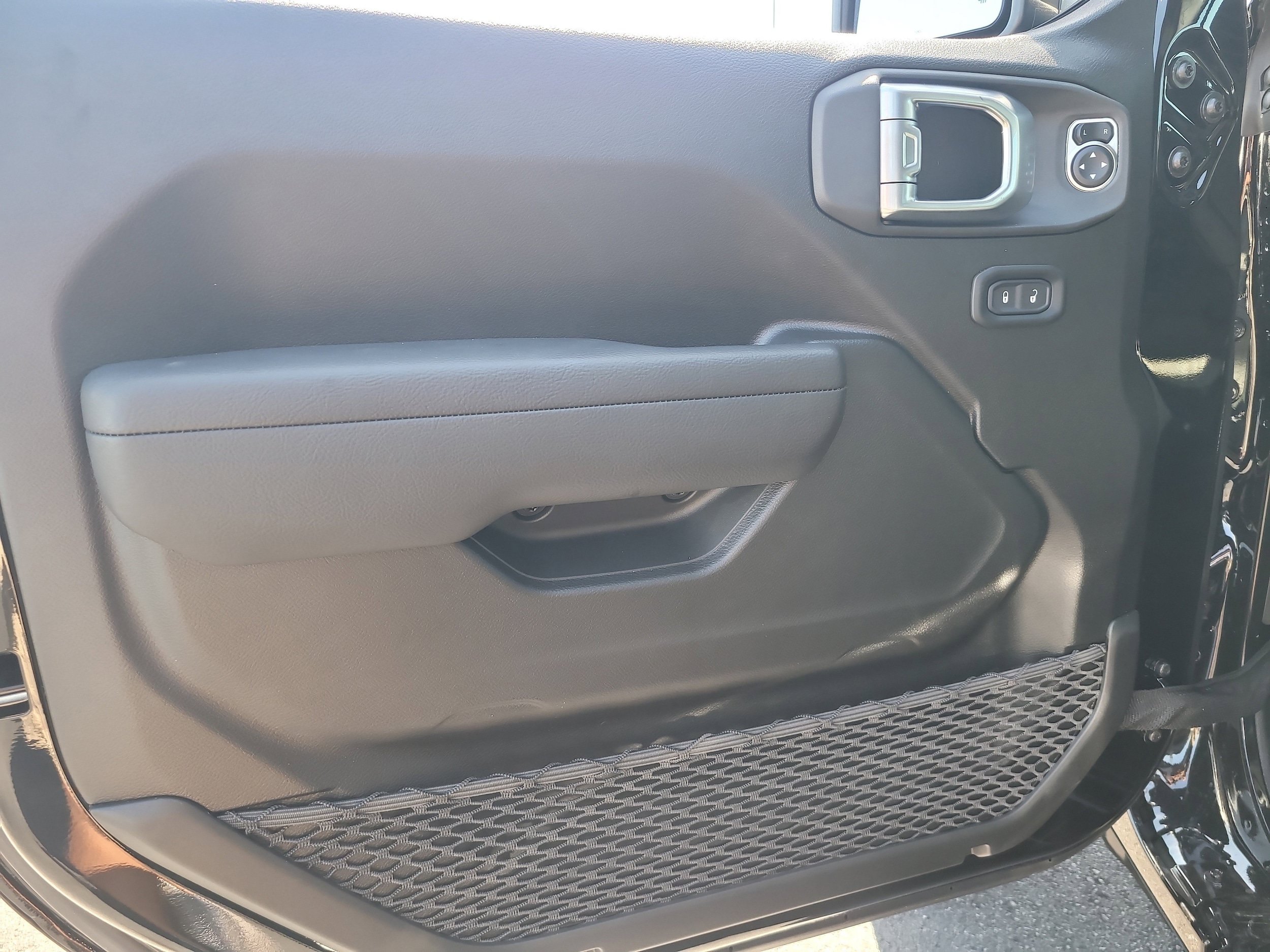 New 2026 Jeep Gladiator Sport AWD/4WD image 14