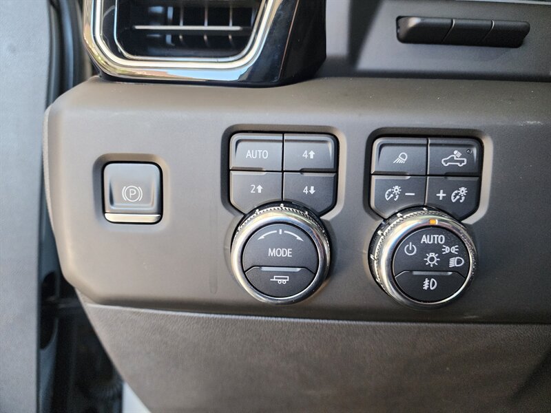 Used 2023 GMC Sierra 1500 Denali w/ Technology Package AWD/4WD image 34