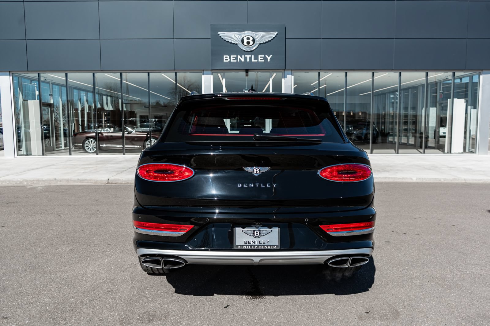 Certified 2024 Bentley Bentayga Extended Wheelbase AWD/4WD image 11