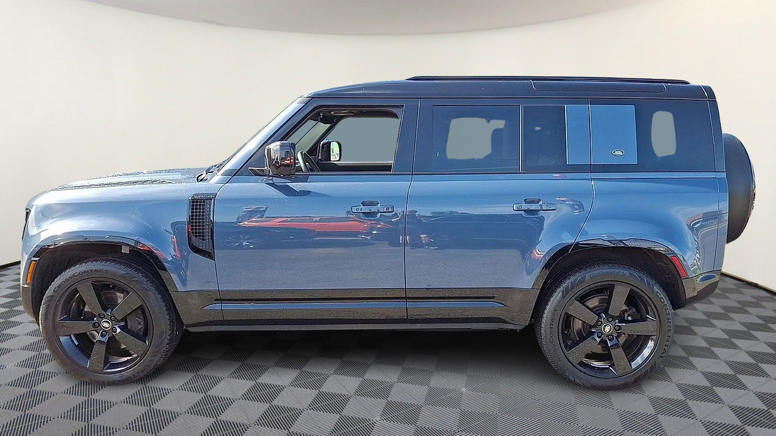 Used 2023 Land Rover Defender 110 X-Dynamic SE AWD/4WD image 5