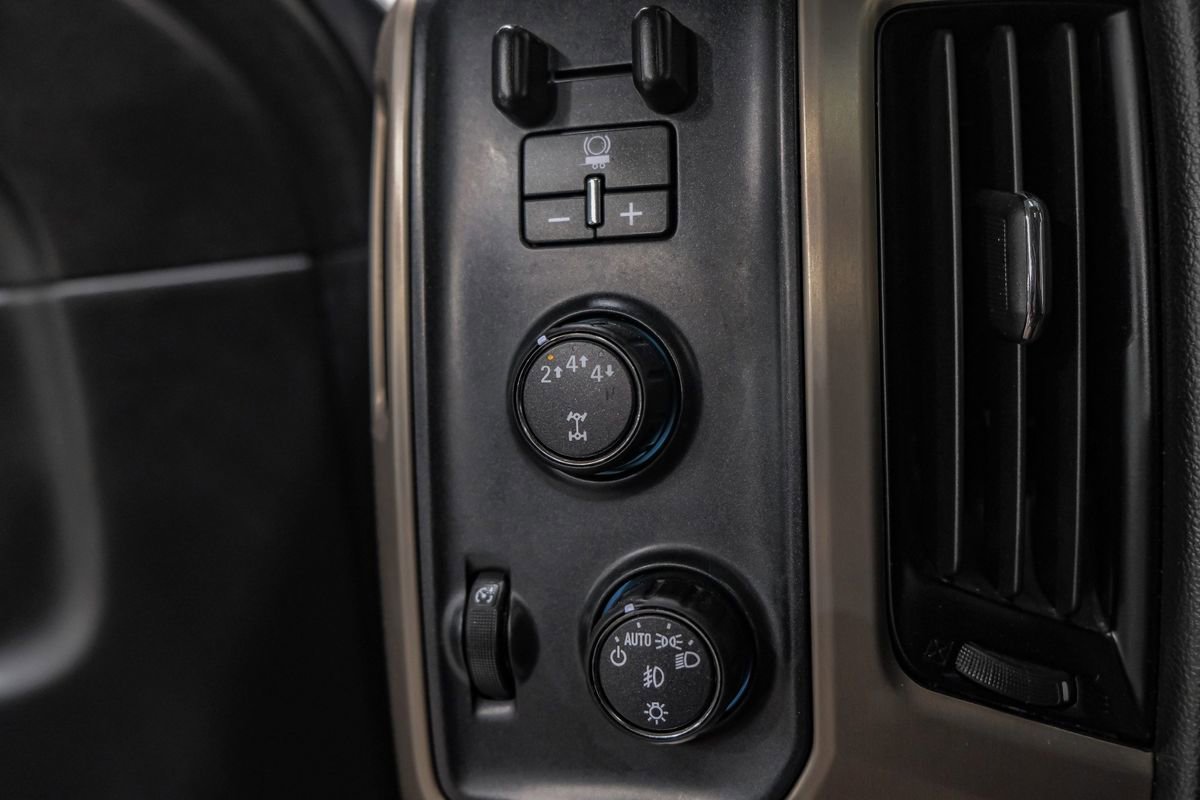 Used 2018 GMC Sierra 3500 Denali w/ Duramax Plus Package image 27