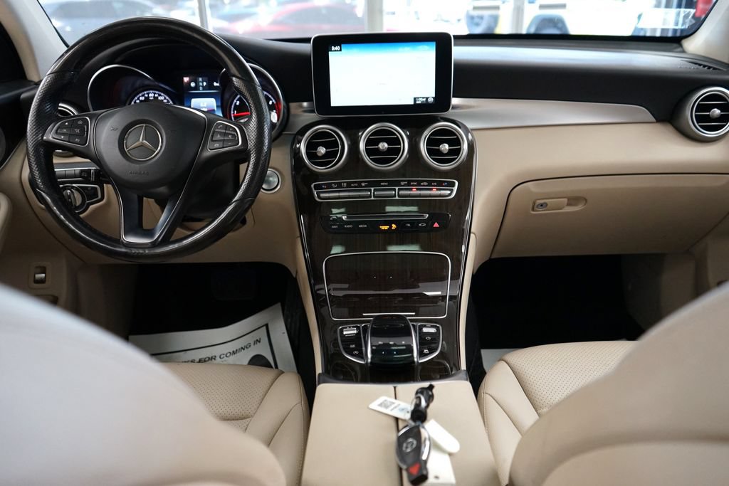 Used 2017 Mercedes-Benz GLC 300 4MATIC image 35