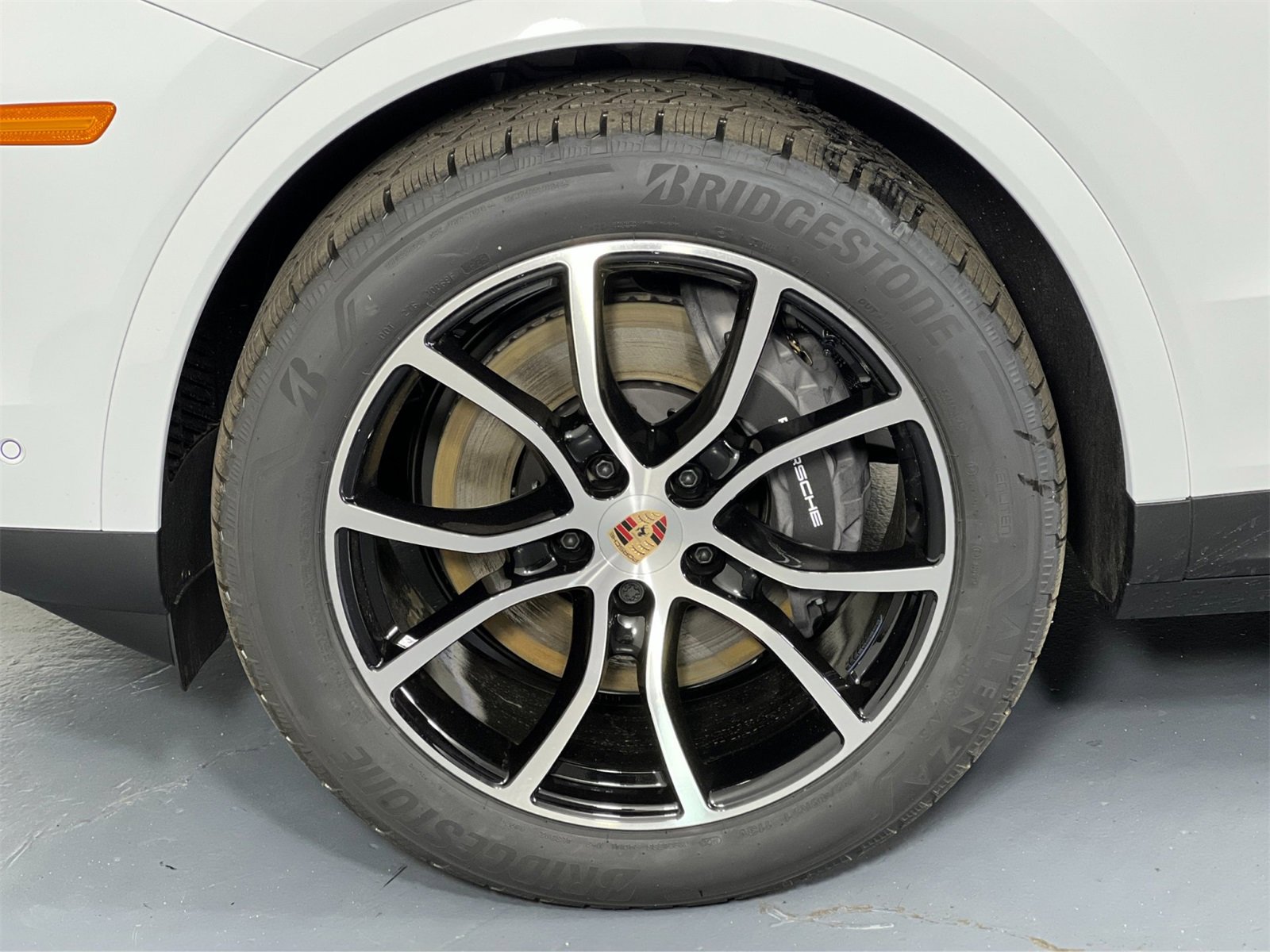 New 2025 Porsche Cayenne Coupe image 34