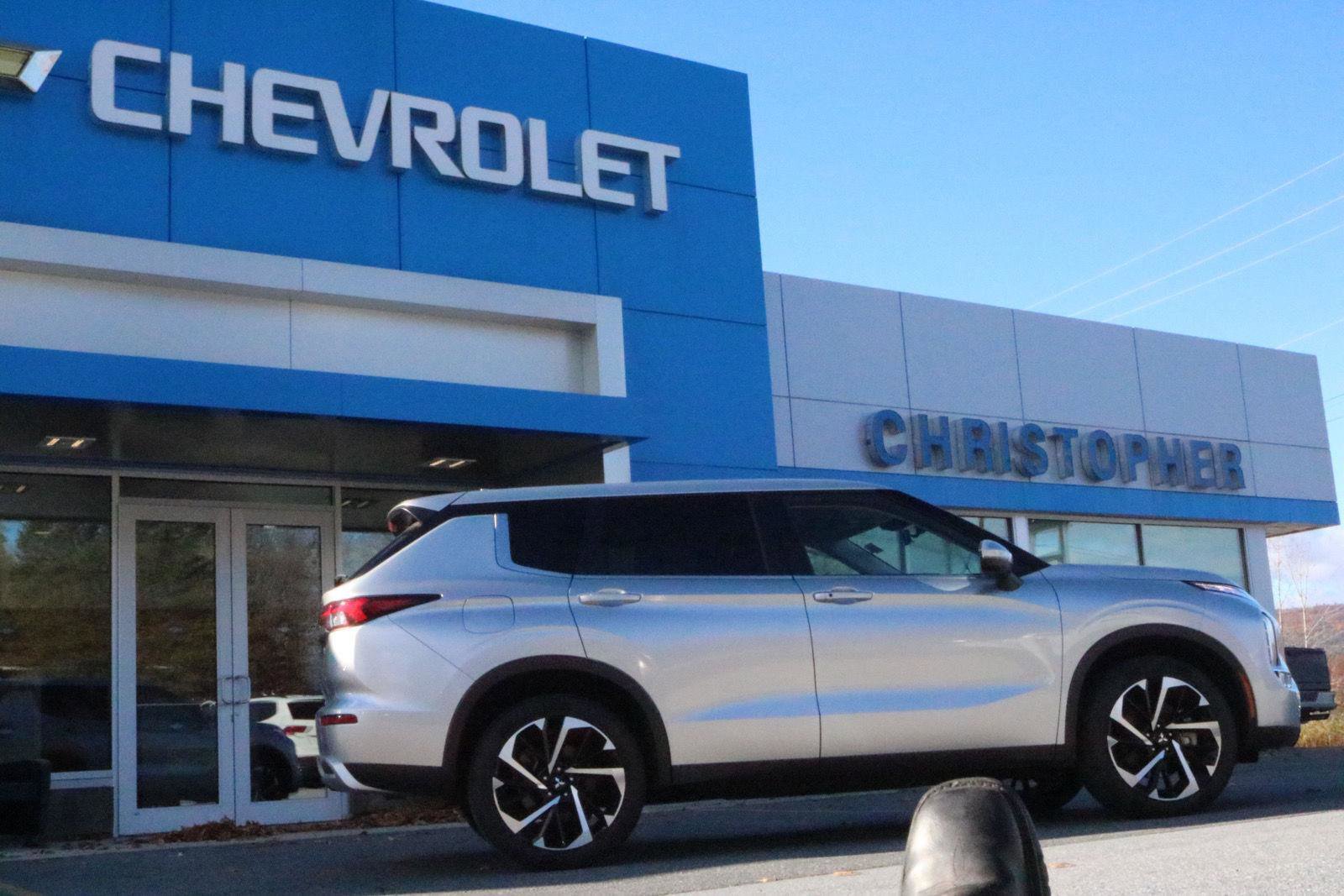 Used 2024 Mitsubishi Outlander SE image 3