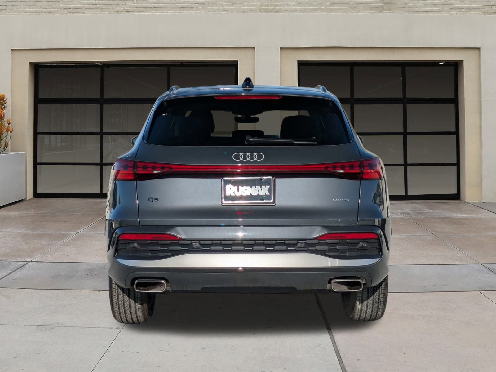 Used 2025 Audi Q5 Premium w/ Convenience Package image 5