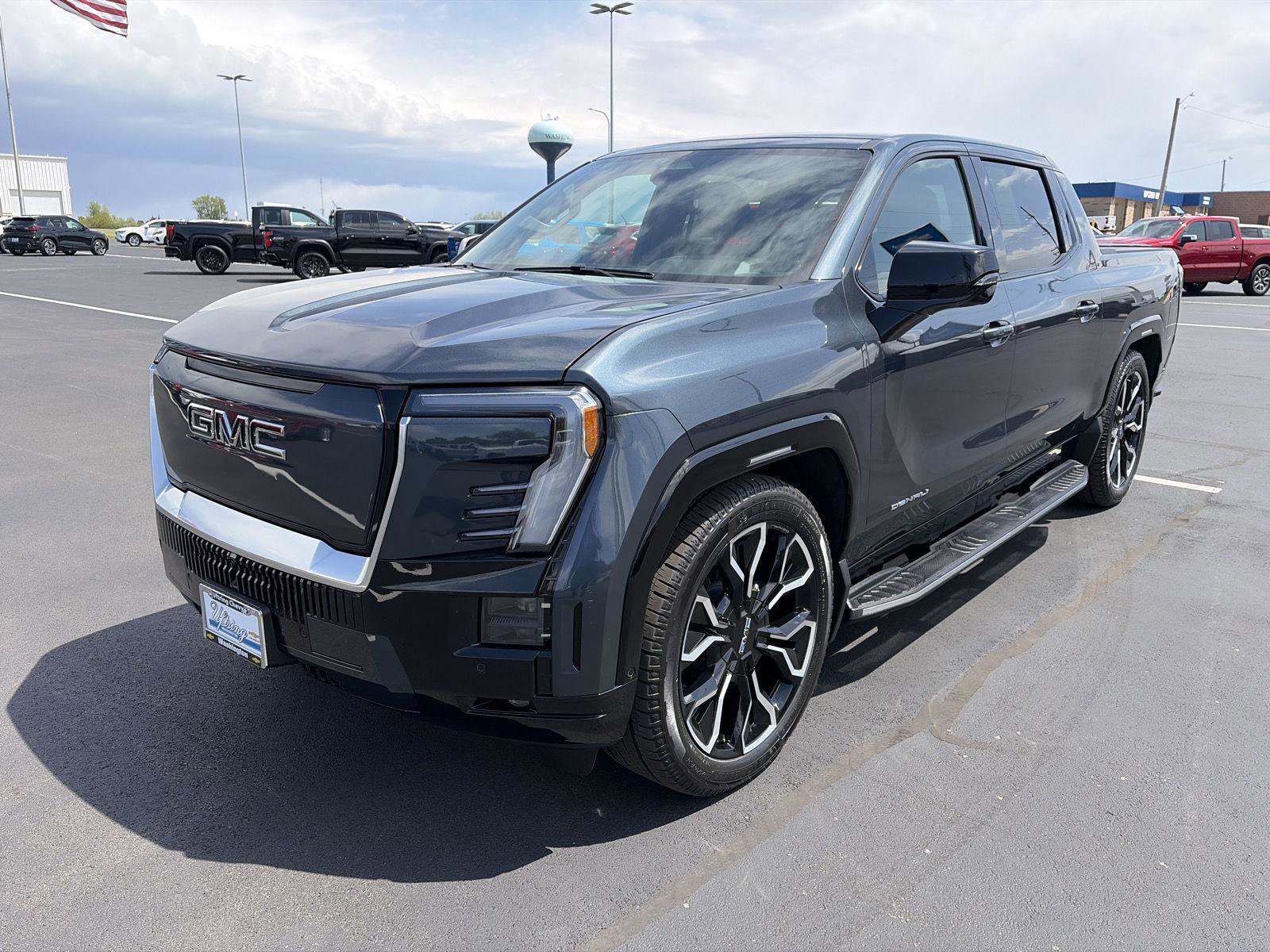 Used 2025 GMC Sierra EV Denali AWD/4WD image 12