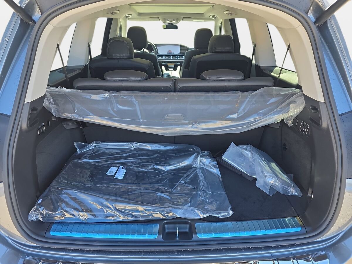 New 2026 Mercedes-Benz GLS 450 4MATIC image 12