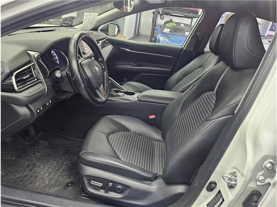 Used 2024 Toyota Camry SE FWD image 9