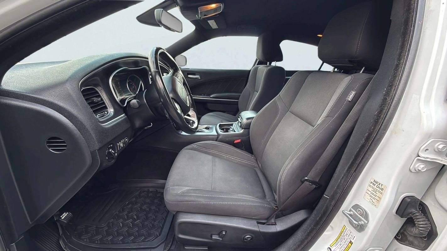 Used 2016 Dodge Charger SXT AWD/4WD image 18
