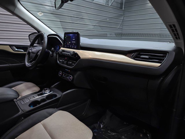 Used 2021 Ford Escape Titanium w/ Titanium Elite Package FWD image 12