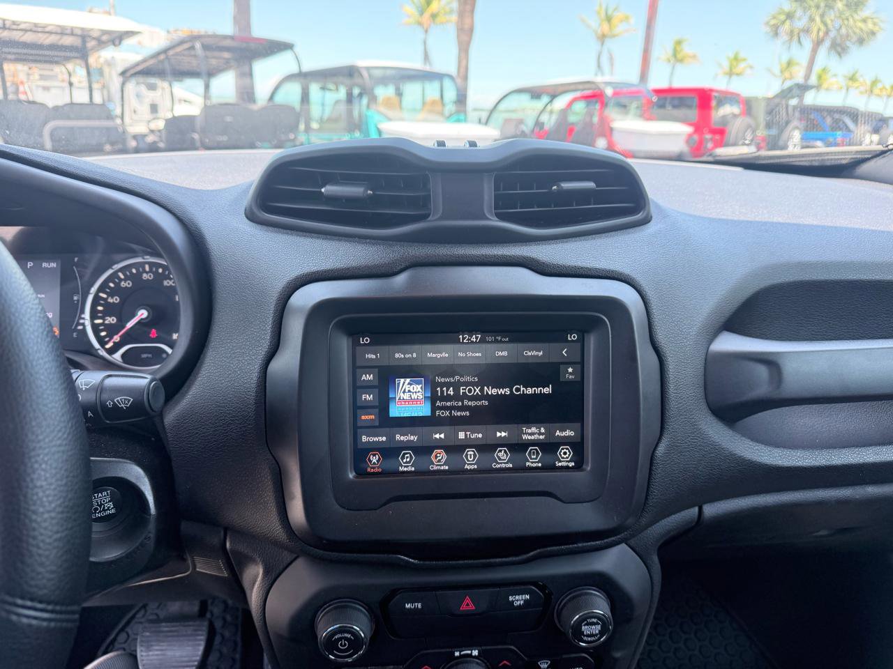 Used 2020 Jeep Renegade Altitude FWD image 13