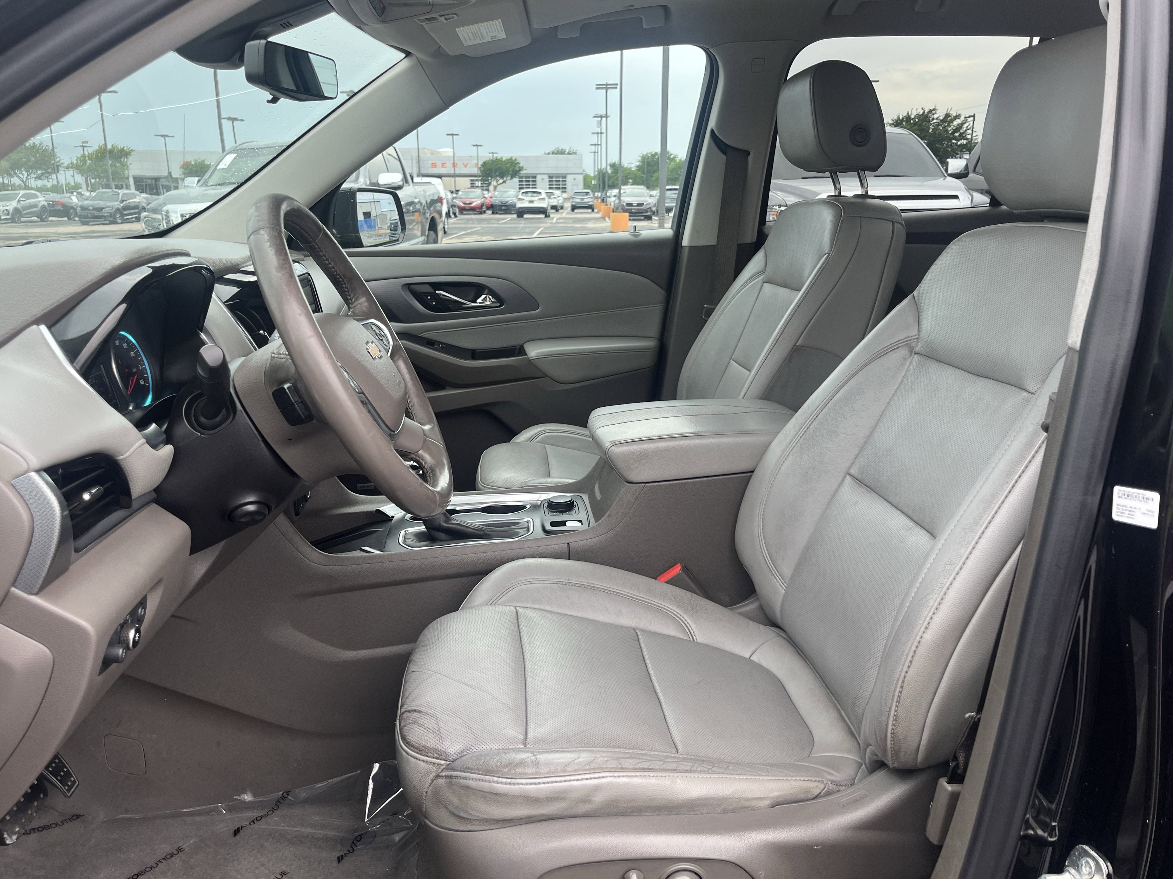 Used 2018 Chevrolet Traverse Premier w/ Driver Confidence II Package FWD image 28