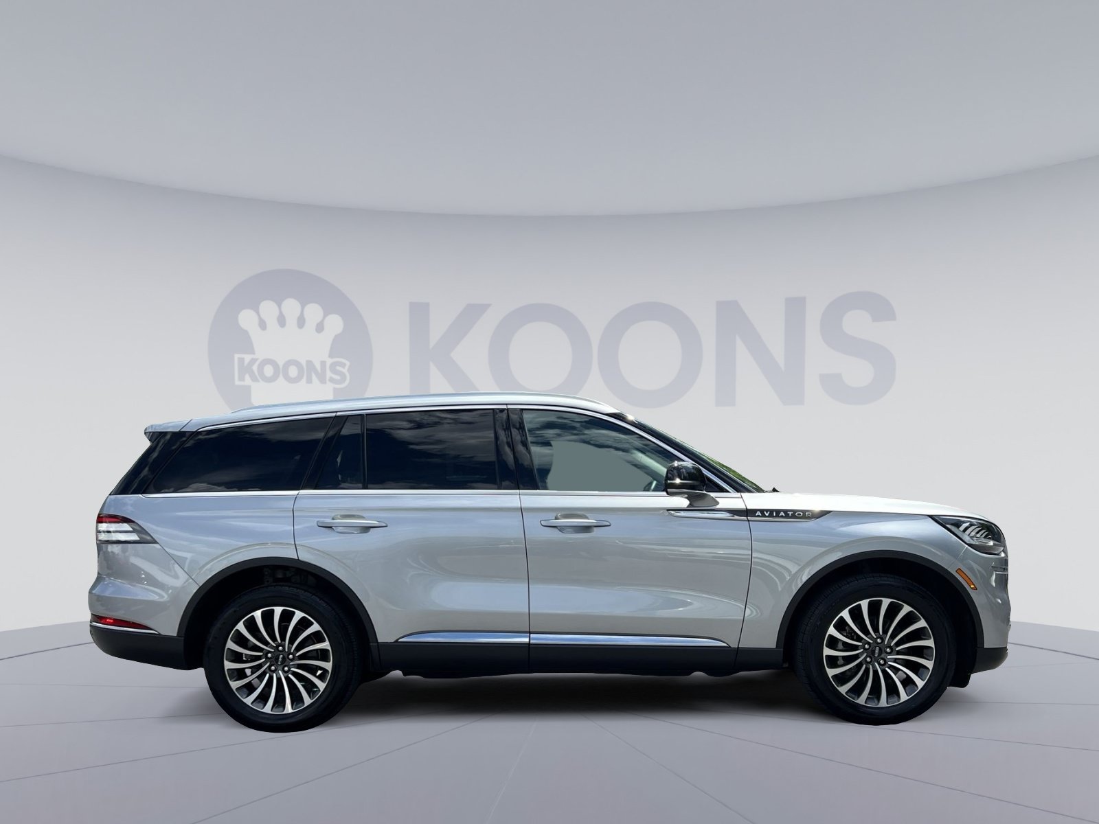 Used 2022 Lincoln Aviator AWD w/ Premium Package image 12