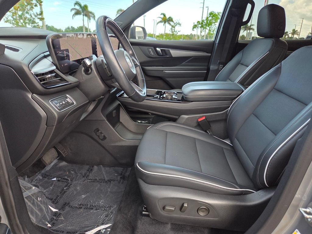 Used 2025 Buick Enclave Preferred w/ Super Cruise Package FWD image 30