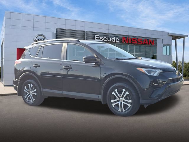 Used 2018 Toyota RAV4 LE w/ All Weather Liner Package