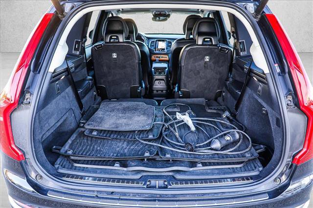 Used 2022 Volvo XC90 T8 Inscription Expression w/ Climate Package image 25