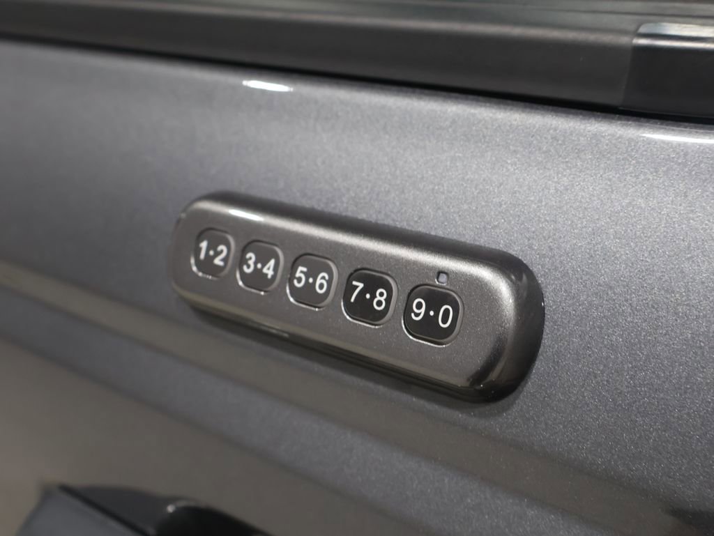 Used 2023 Ford Bronco Outer Banks image 11