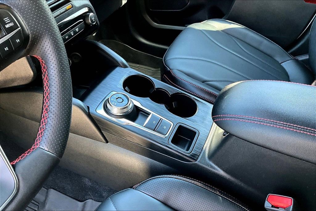 Used 2025 Ford Escape ST-Line Elite w/ Premium Technology Package image 20