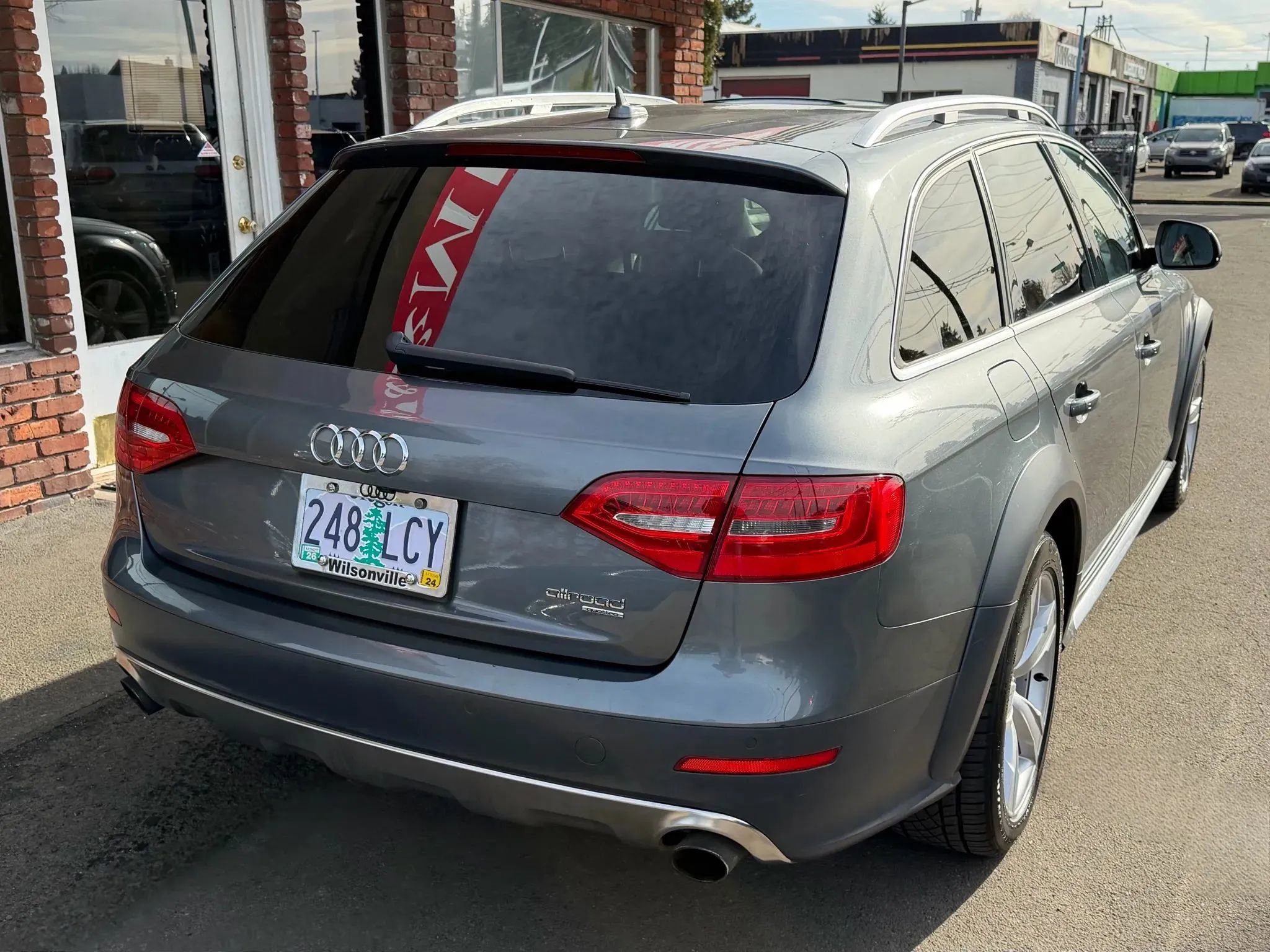 Used 2015 Audi A4 Premium Plus w/ Technology Package image 3