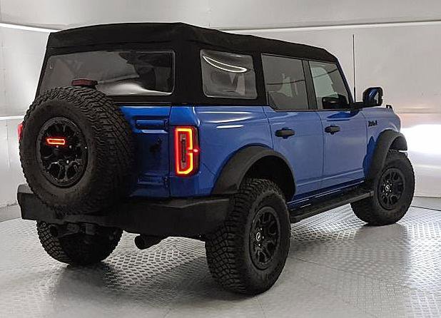 Used 2023 Ford Bronco Wildtrak image 3