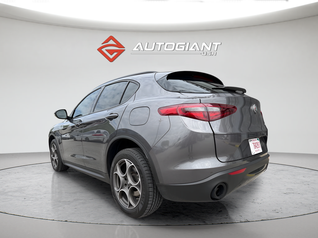 Used 2022 Alfa Romeo Stelvio Sprint RWD image 7