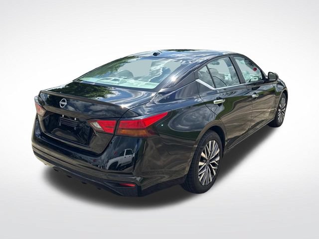 Used 2025 Nissan Altima 2.5 SV FWD image 10