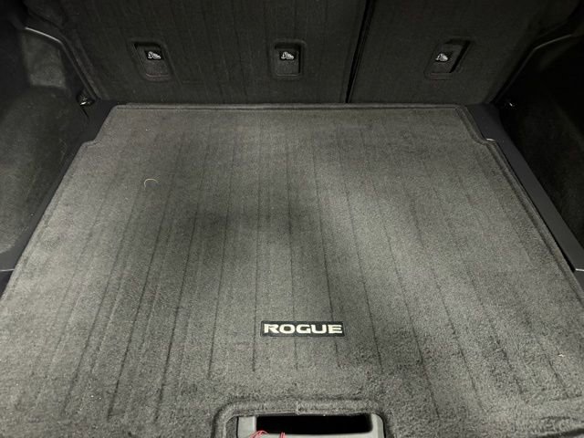 Used 2023 Nissan Rogue SV image 21