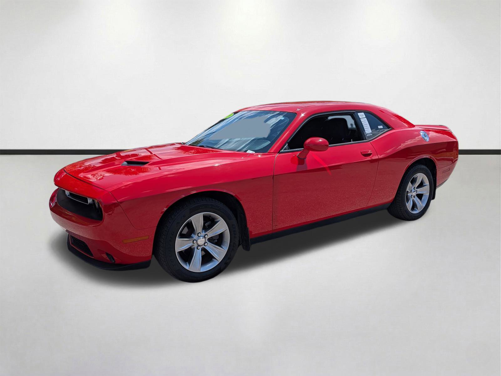 Used 2019 Dodge Challenger SXT image 8