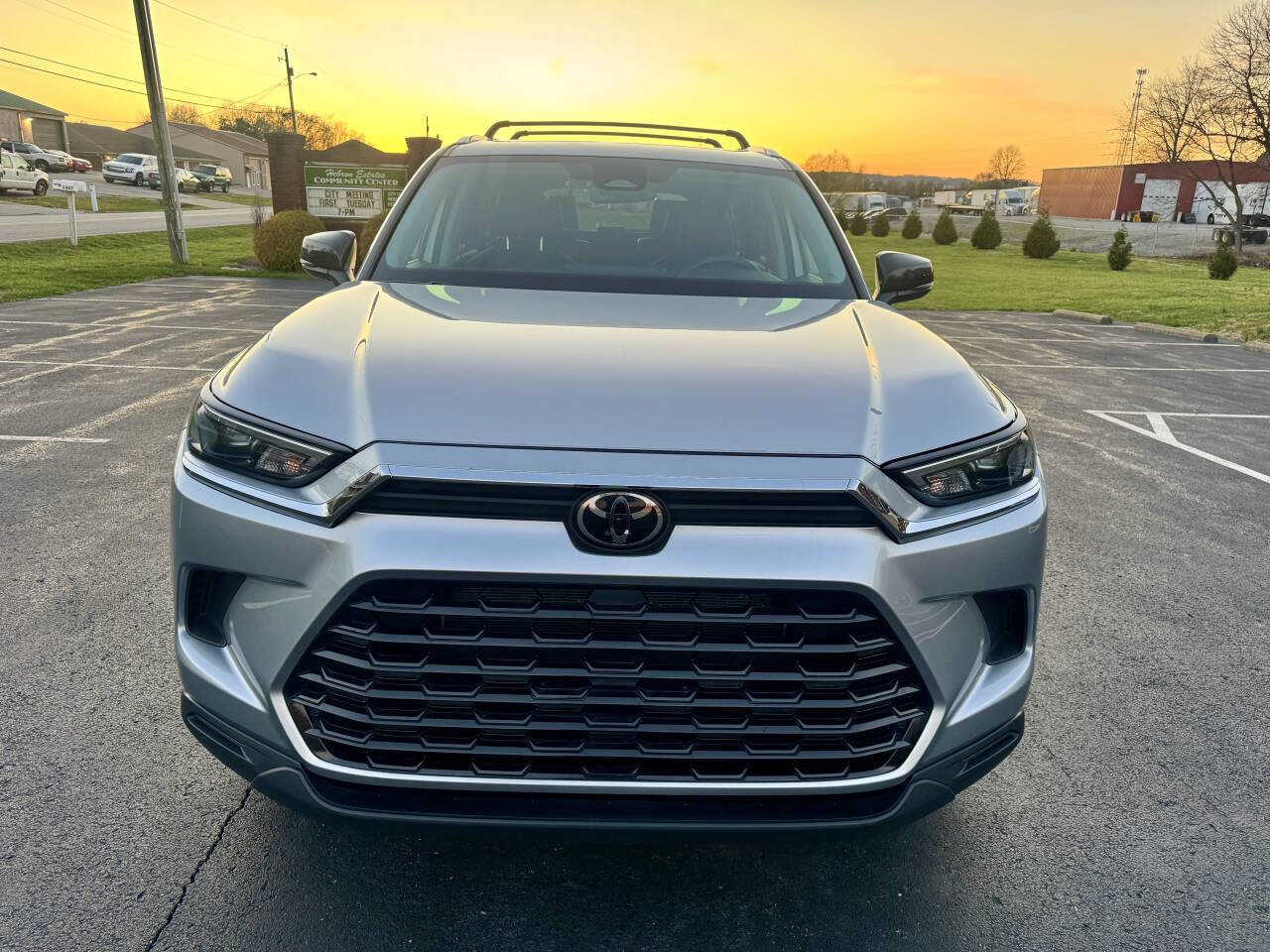 Used 2024 Toyota Grand Highlander AWD image 11