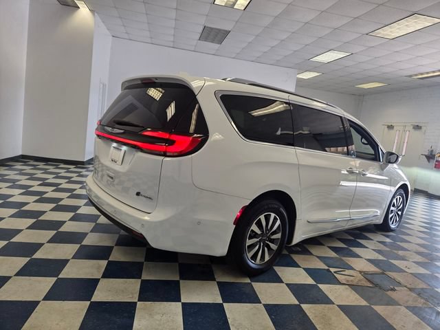 Used 2021 Chrysler Pacifica Limited w/ Uconnect Theater Family Group FWD image 8