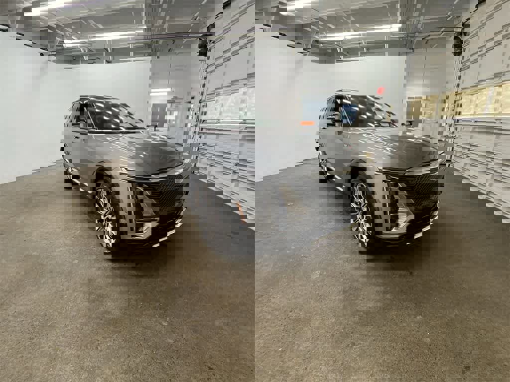 Certified 2025 Cadillac Lyriq Luxury image 8