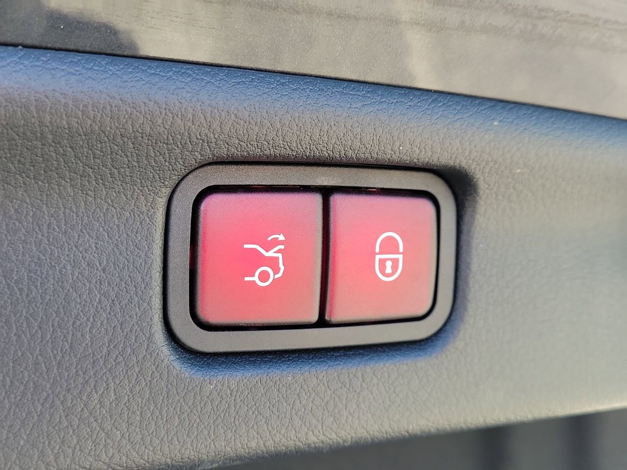 Certified 2023 Mercedes-Benz C 300 Sedan image 9