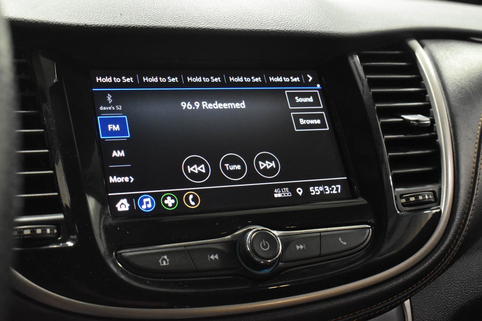 Used 2020 Chevrolet Trax LT FWD image 17