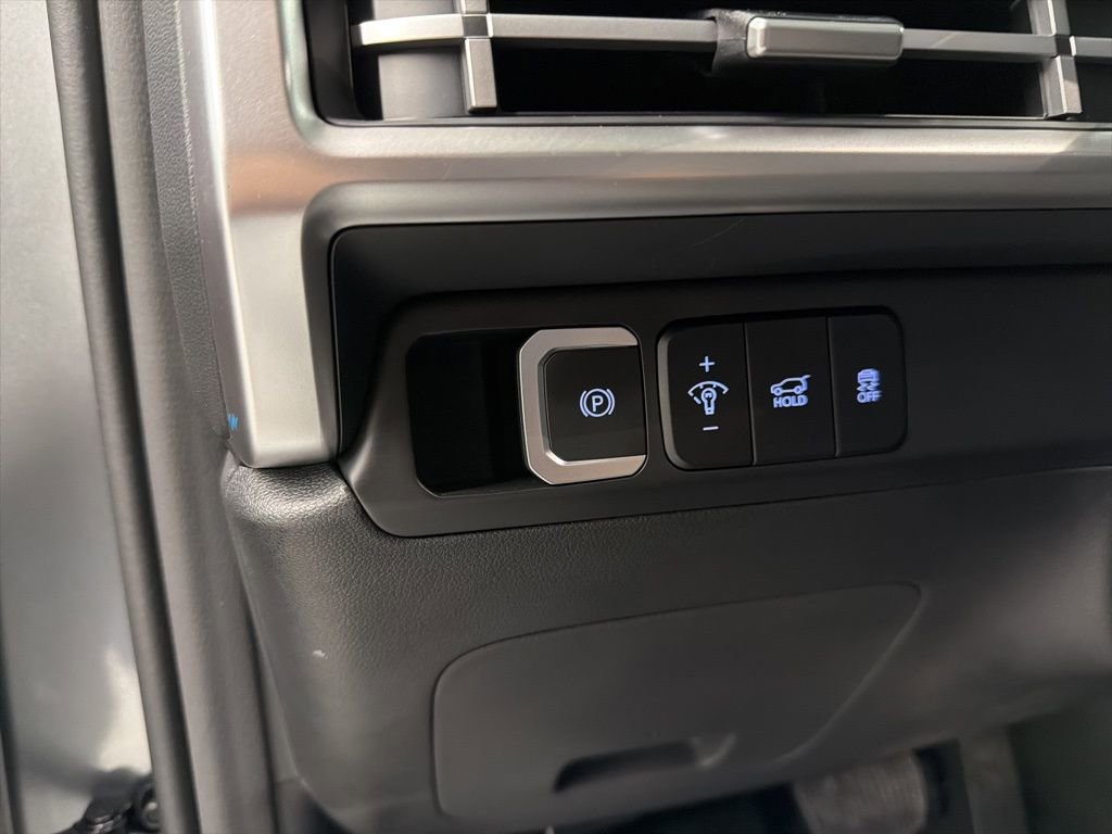Used 2026 Hyundai Santa Fe SEL FWD image 15
