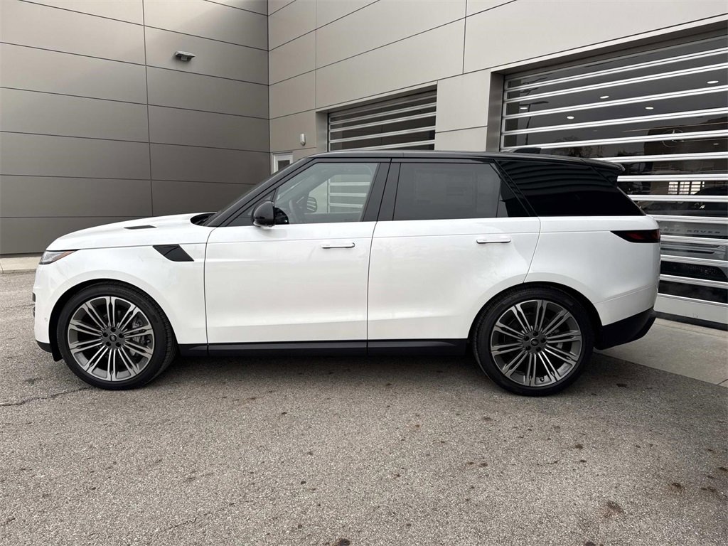 New 2025 Land Rover Range Rover Sport SE image 4