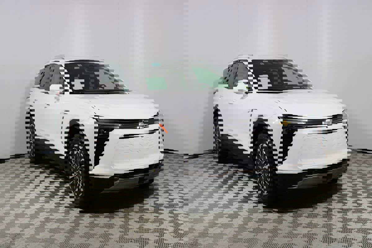 Used 2024 Chevrolet Blazer EV LT image 25