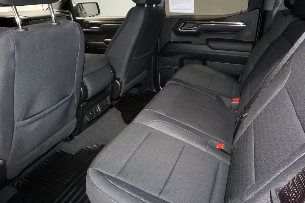 Used 2024 Chevrolet Silverado 1500 LT image 21